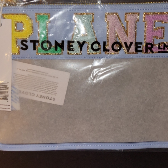 Stoney Clover Lane flat pouch Clear NWT periwinkle "plane" - Picture 2 of 7